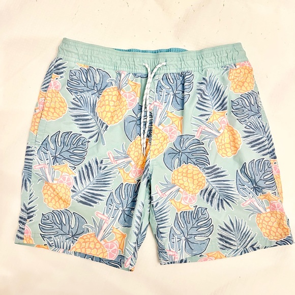 Men’s Swimsuit Bundle- M, L, M - Picture 2 of 4